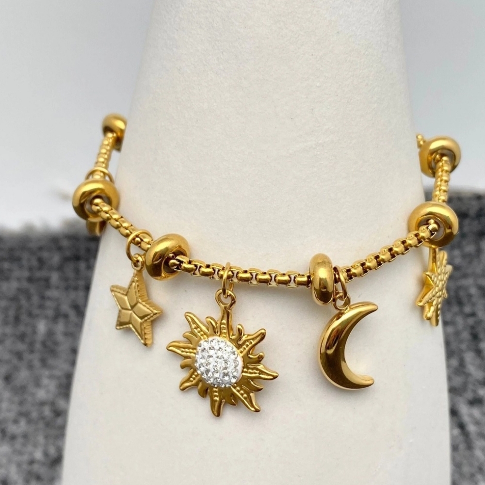 #538 🛑22  Star/Moon/Sun/Heart Charm Stainless Steel 18K Golden Plated Bracelet
